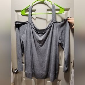 Livi Active Cold Shoulder